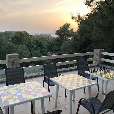 Belvista Luxury Apartments アルゴストリオン エクステリア 写真